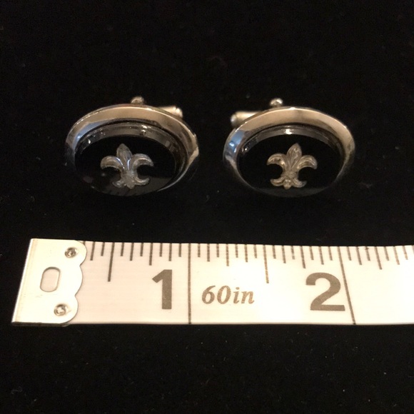 Other - Classy vintage fleur de lis silver tone and black cuff links. (Y) cufflinks